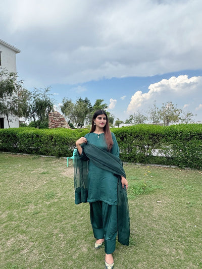 LUSH GREEN