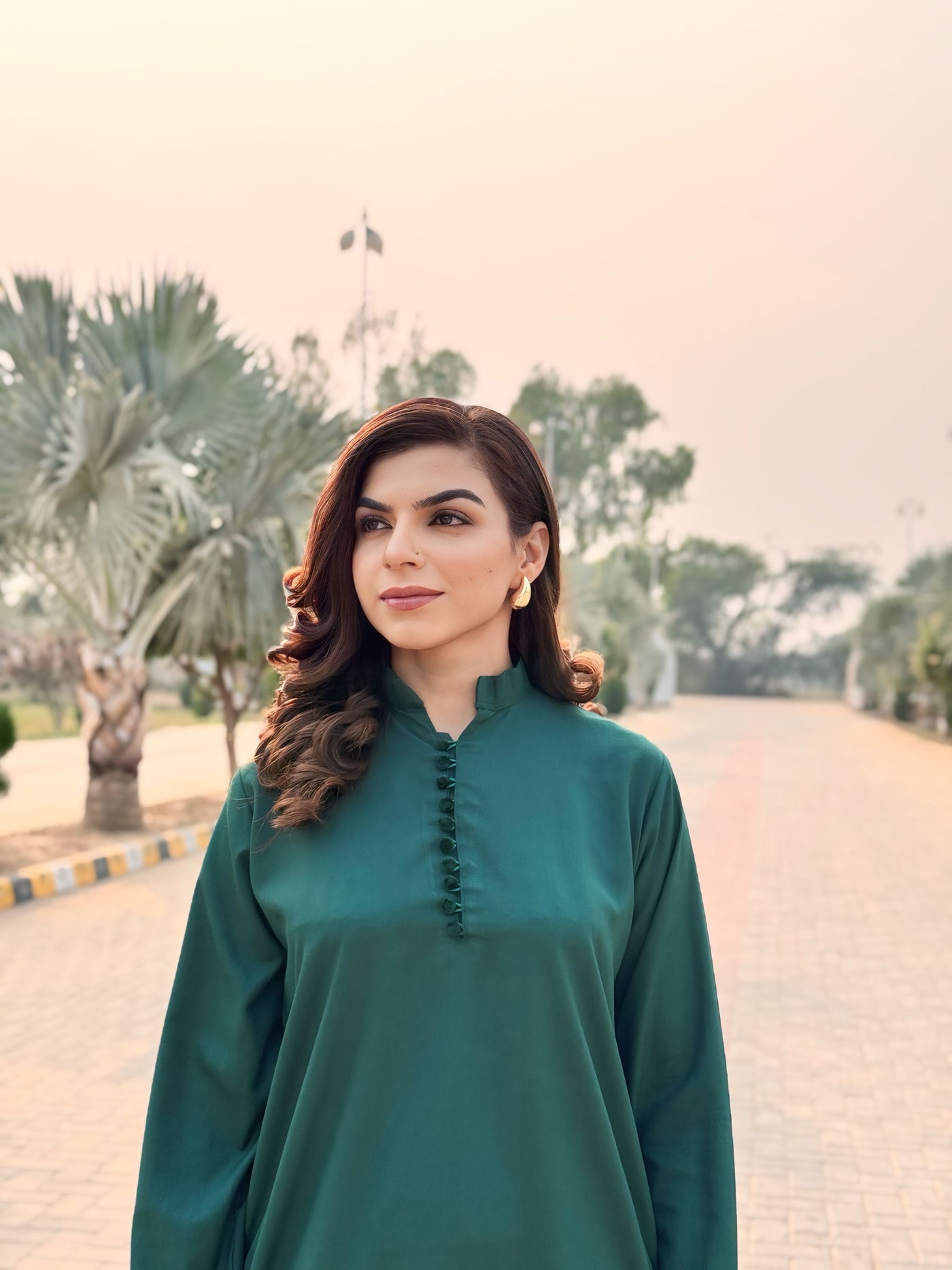 GREEN GLAMOUR